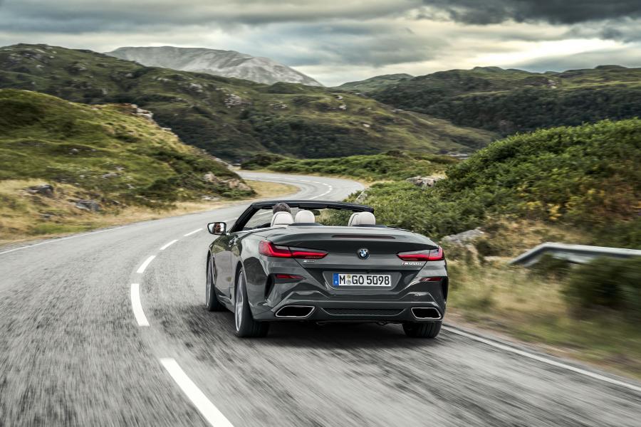  BMW M850i xDrive Convertible (G14) 2018 года  (WW) (фото 6 из 183)